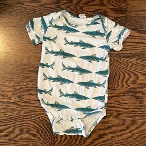 Kate Quinn bamboo shark onesie 12-18 months